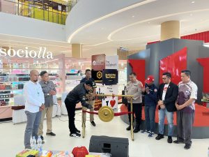 Wakil Walikota Kendari saat membuka Rakerprov IAI Sultra