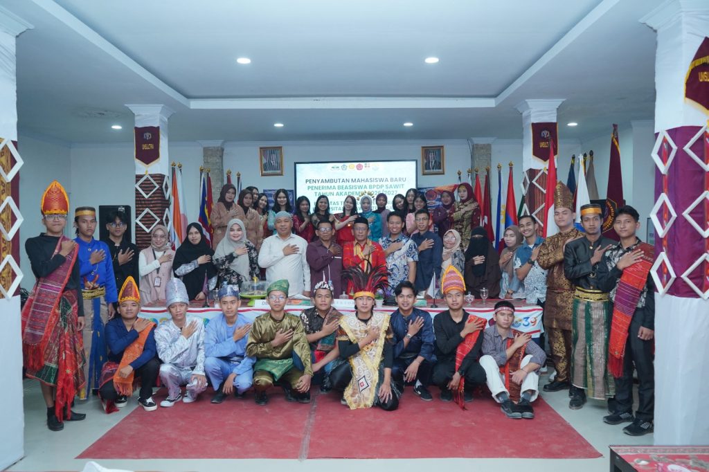 Kegiatan penyambutan tersebut turut dihadiri jajaran pimpinan Universitas Sulawesi Tenggara, pejabat Fakultas Teknologi Pertanian, kepala bagian di lingkungan universitas, Ketua Program Studi Agribisnis, para dosen, serta Kepala Asrama yang mendampingi mahasiswa penerima beasiswa selama menjalani pendidikan.