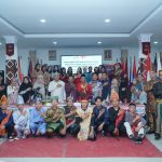 Kegiatan penyambutan tersebut turut dihadiri jajaran pimpinan Universitas Sulawesi Tenggara, pejabat Fakultas Teknologi Pertanian, kepala bagian di lingkungan universitas, Ketua Program Studi Agribisnis, para dosen, serta Kepala Asrama yang mendampingi mahasiswa penerima beasiswa selama menjalani pendidikan.